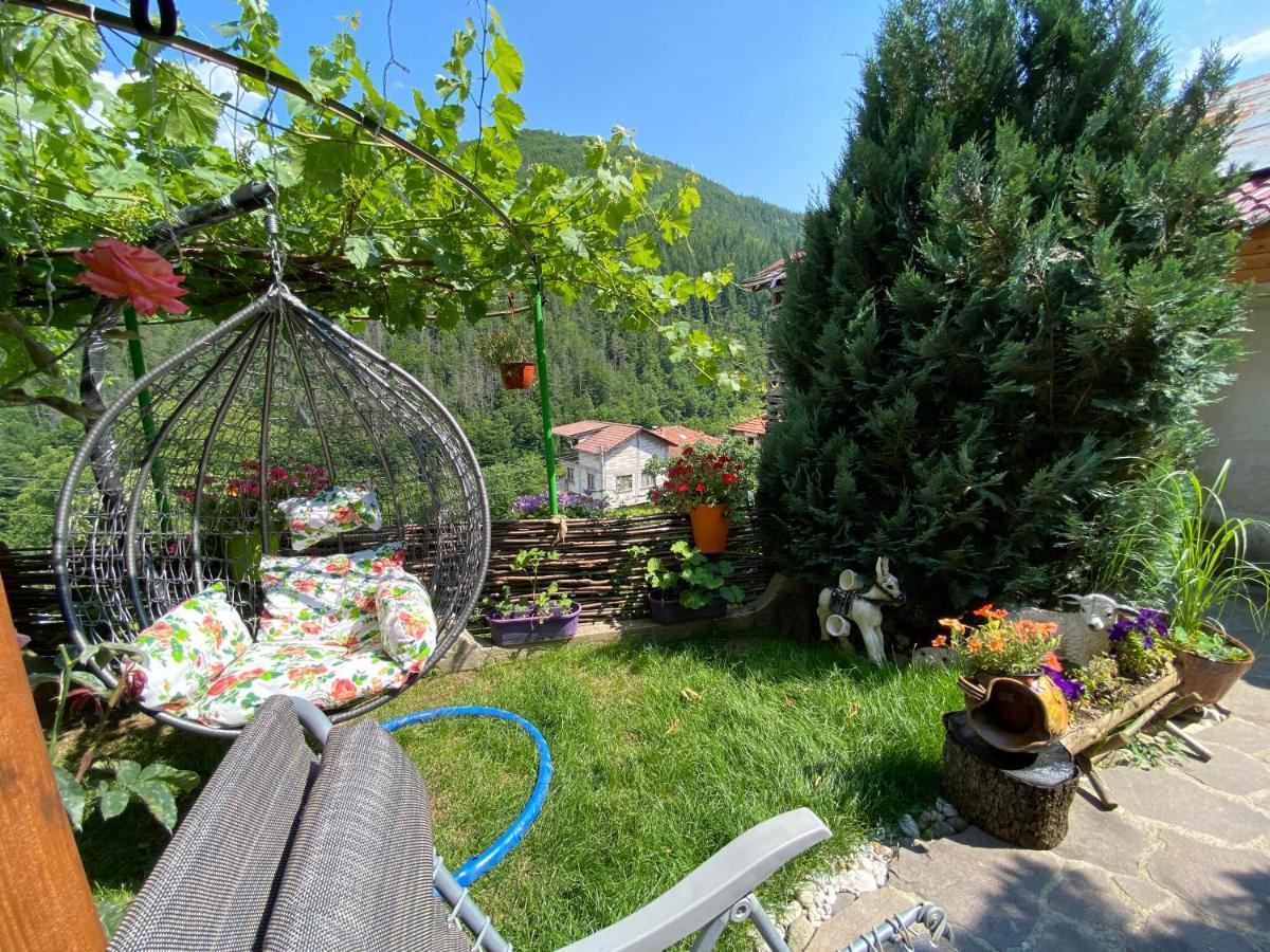 Къща За Гости Хаджиевата Къща Smolyan Exterior foto